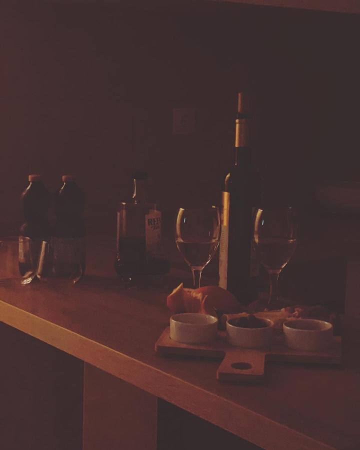 Stan Na Dan "Apartman Purple" Appartement Banja Luka Buitenkant foto